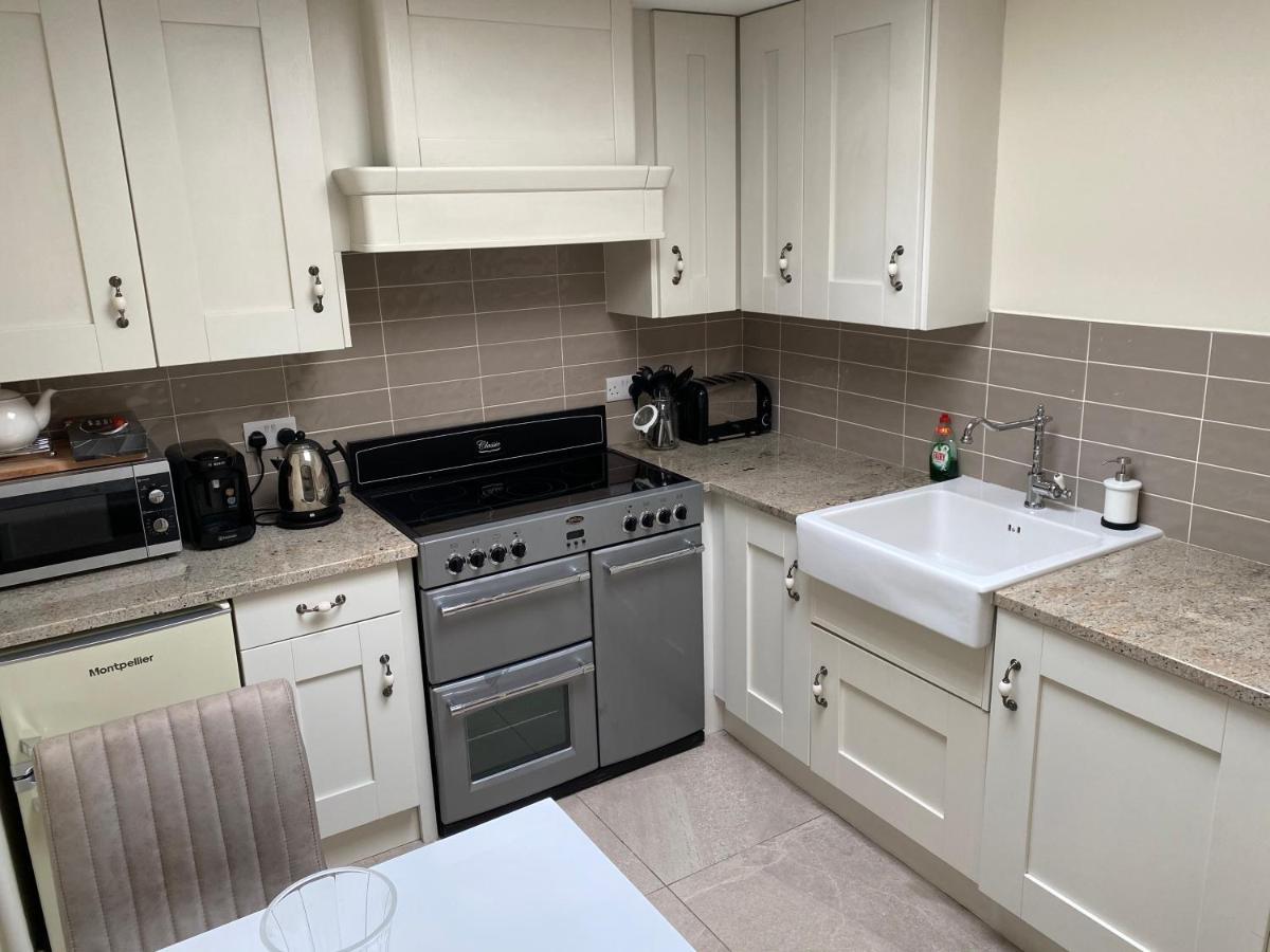 Arthur Street Guest Cottage Хиллсборо Экстерьер фото